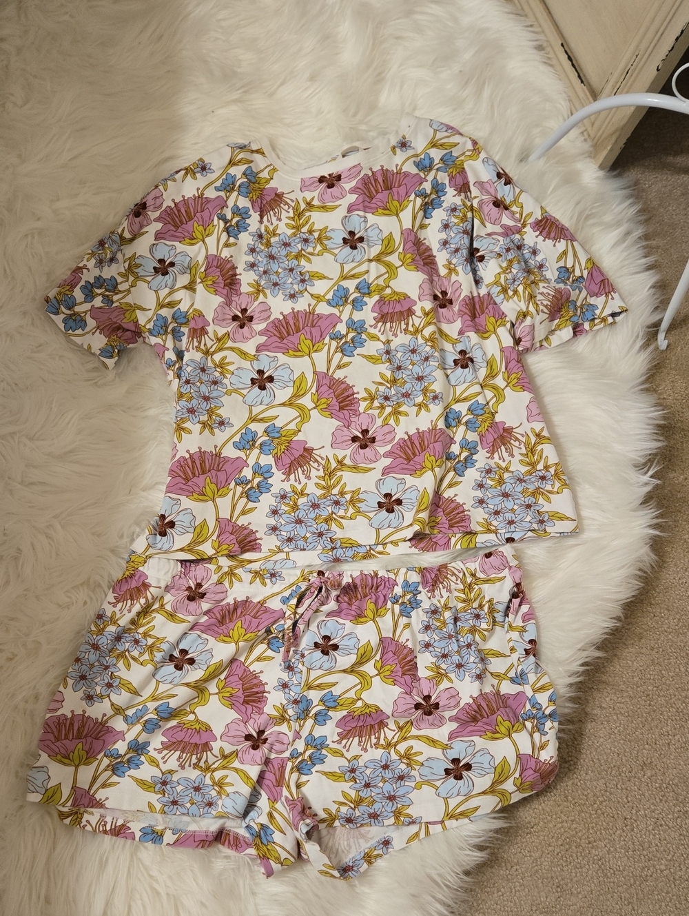 Vera Bradley Floral Two-Piece Pajama Set White Lilac Blue Short Pants sz XL EUC